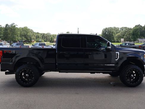 Used 2019 Ford F250 Lariat w/ Lariat Ultimate Package AWD/4WD image 4
