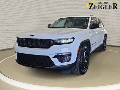 Used 2023 Jeep Grand Cherokee Limited w/ Black Appearance Package