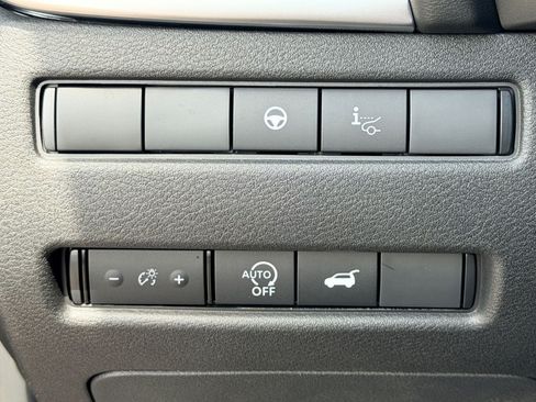 New 2026 Nissan Rogue Platinum w/ Platinum Premium Package AWD/4WD image 16