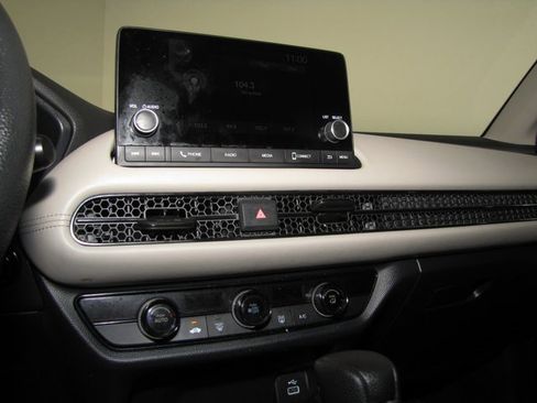 Certified 2025 Honda HR-V LX image 7