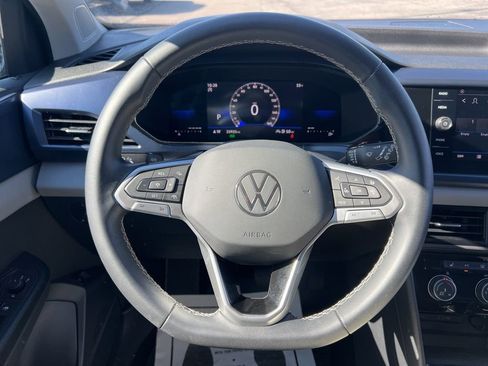 Used 2023 Volkswagen Taos SE image 16