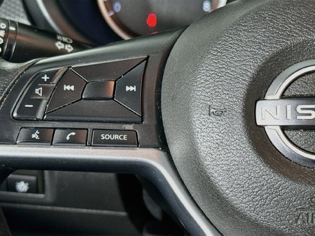 Used 2022 Nissan Kicks S FWD image 11