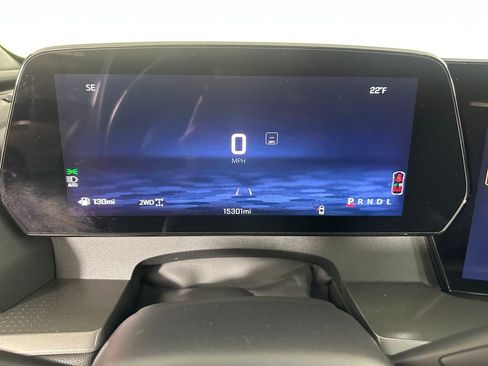 Used 2026 Chevrolet Traverse LT image 16