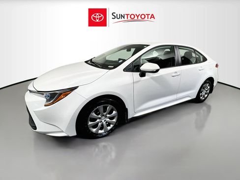 Used 2026 Toyota Corolla LE FWD image 9