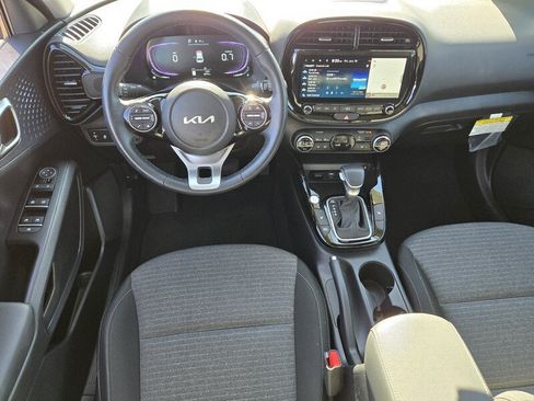 Certified 2025 Kia Soul EX FWD image 13