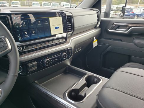 New 2026 Chevrolet Silverado 3500 LTZ w/ LTZ Plus Package image 21