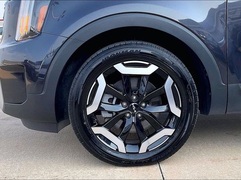 Used 2025 Kia Telluride S AWD/4WD image 9