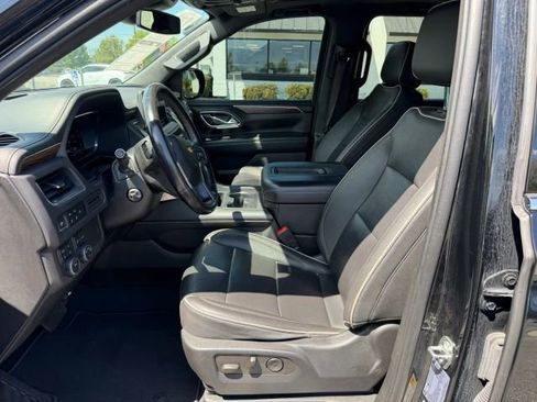 Used 2023 Chevrolet Suburban Premier AWD/4WD image 8