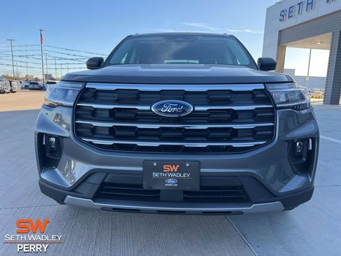 New 2026 Ford Explorer Active w/ Active Comfort Package image 9