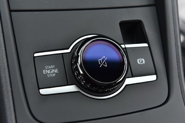 New 2026 Volkswagen Tiguan SE AWD/4WD image 17