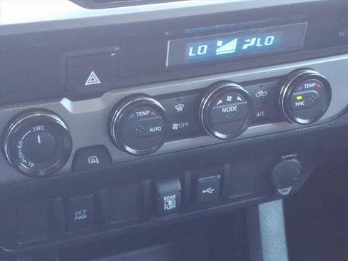 Used 2022 Toyota Tacoma SR5 image 25