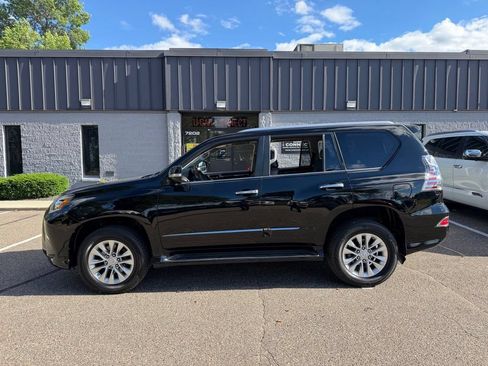 Used 2016 Lexus GX 460 w/ Premium Package AWD/4WD image 14