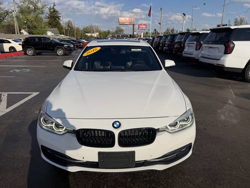 Used 2016 BMW 328i xDrive Sedan AWD/4WD image 2