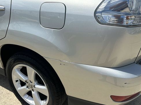 Used 2005 Lexus RX 330 w/ Premium Pkg FWD image 13