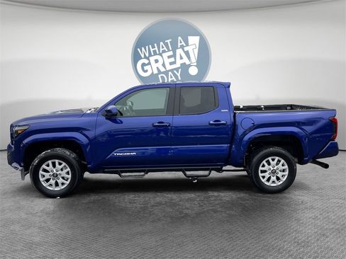 Certified 2025 Toyota Tacoma SR5 image 7