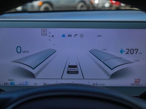 Used 2024 Hyundai Ioniq 5 SEL image 16