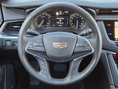 Certified 2025 Cadillac XT5 Premium Luxury image 15