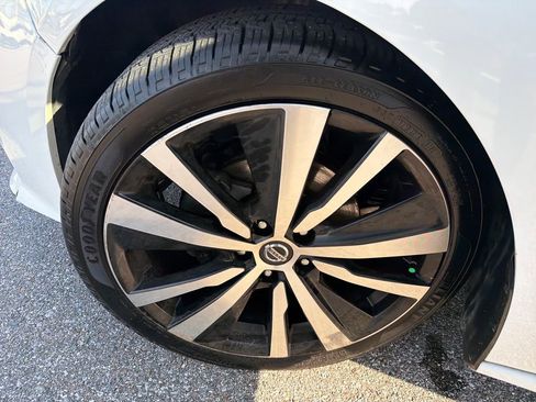 Used 2020 Nissan Altima 2.5 SR image 38
