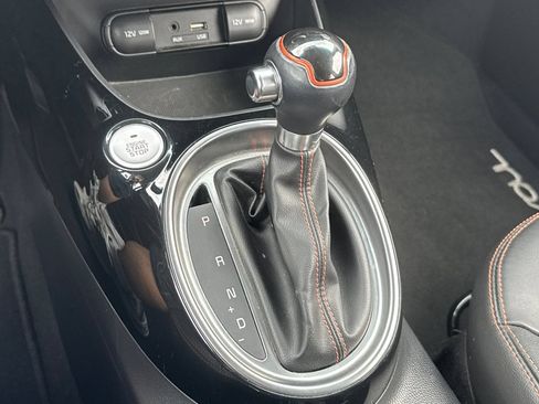 Used 2019 Kia Soul ! FWD image 20