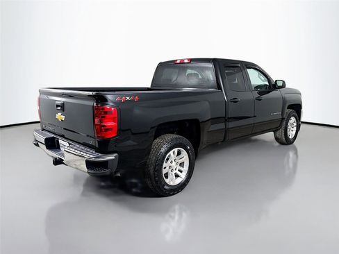 Used 2018 Chevrolet Silverado 1500 LT w/ All Star Edition AWD/4WD image 9