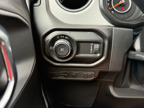 Used 2024 Jeep Wrangler Unlimited Sport AWD/4WD image 20