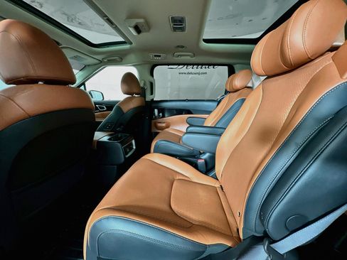 Used 2025 Kia Carnival SX Prestige FWD image 25