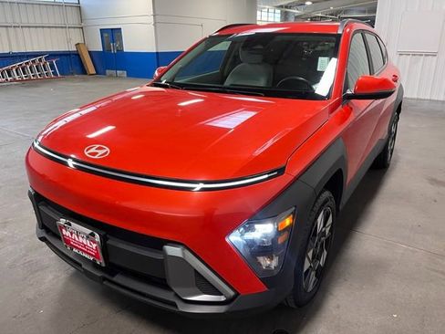 Used 2024 Hyundai Kona SEL image 7