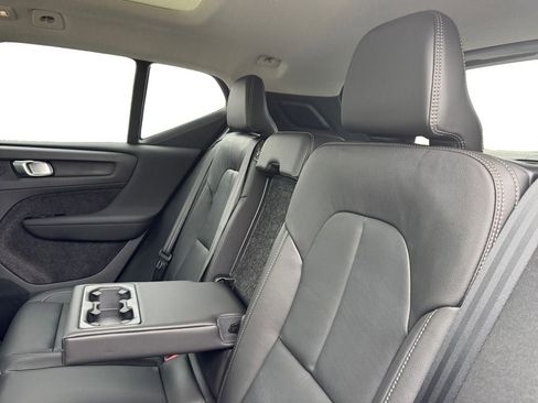 New 2026 Volvo XC40 B5 Ultra w/ Climate Package AWD/4WD image 24
