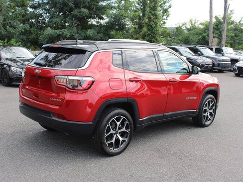 Used 2026 Jeep Compass Limited AWD/4WD image 8
