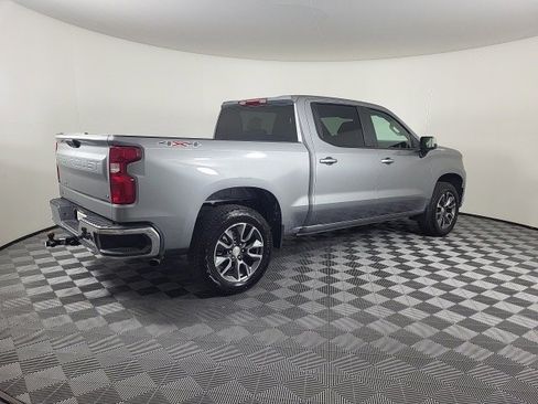 Used 2025 Chevrolet Silverado 1500 LT image 9