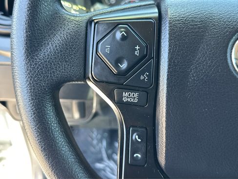 Used 2022 Toyota Tacoma SR image 22