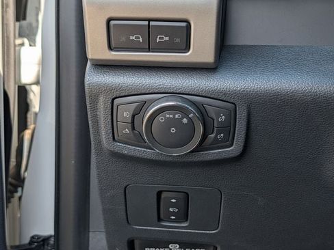 Used 2022 Ford F250 Lariat w/ Lariat Value Package AWD/4WD image 24