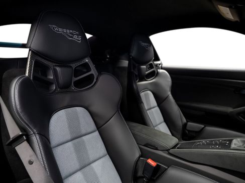 Used 2025 Porsche 718 Cayman GT4 RS RWD image 41