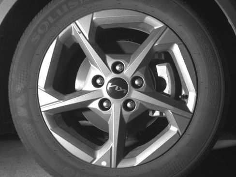 Used 2025 Kia K4 LXS image 13