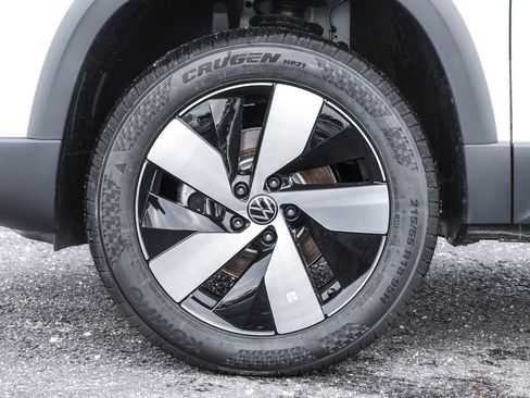 New 2026 Volkswagen Taos S image 19