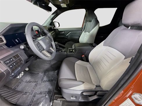 Certified 2025 Toyota Tacoma 4x4 Double Cab image 20