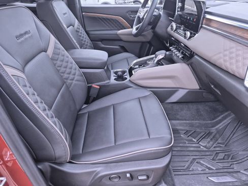 Used 2026 GMC Canyon Denali AWD/4WD image 23