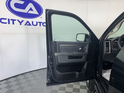 Used 2018 RAM 2500 SLT AWD/4WD image 12
