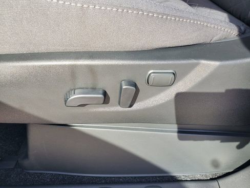 New 2026 Nissan Frontier SV w/ SV Convenience Package image 9