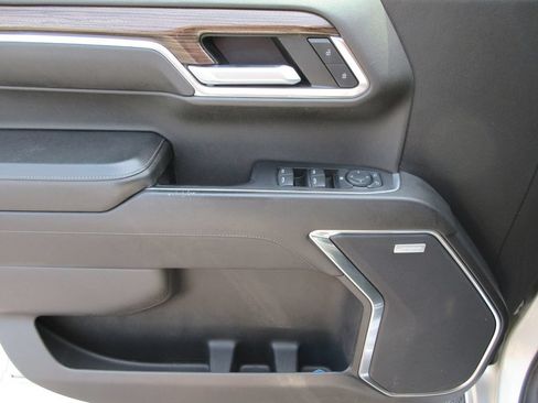 Certified 2022 Chevrolet Silverado 1500 RST AWD/4WD image 25