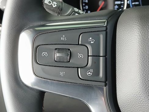 Used 2023 Chevrolet Blazer Premier image 32