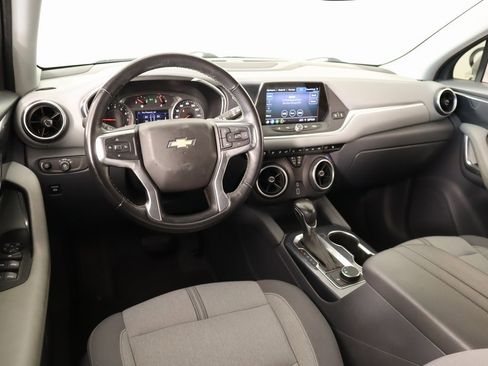 Used 2020 Chevrolet Blazer LT image 2