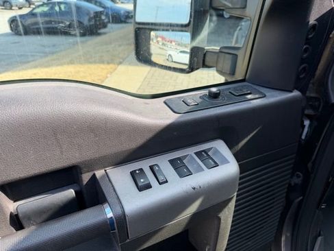 Used 2013 Ford F250 Lariat w/ Lariat Ultimate Pkg image 8