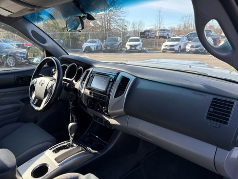 Used 2015 Toyota Tacoma 4x4 Double Cab image 16