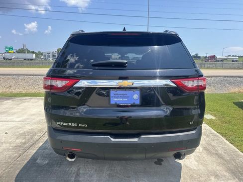 Used 2019 Chevrolet Traverse LT w/ LT Premium Package AWD/4WD image 6