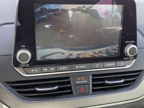 Used 2024 Nissan Altima 2.5 SR image 10