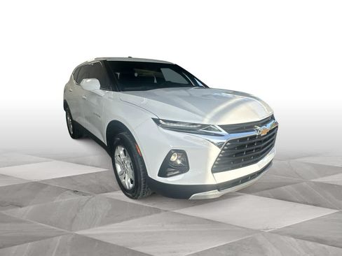 Used 2021 Chevrolet Blazer LT FWD image 2