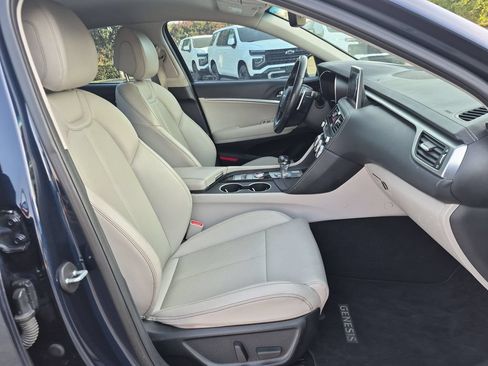 Used 2019 Genesis G70 2.0T Advanced RWD image 23