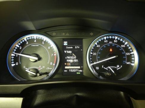 Used 2018 Toyota Highlander XLE image 26