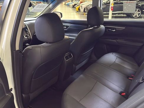 Used 2014 Nissan Altima 3.5 SL w/ Technology Package image 23